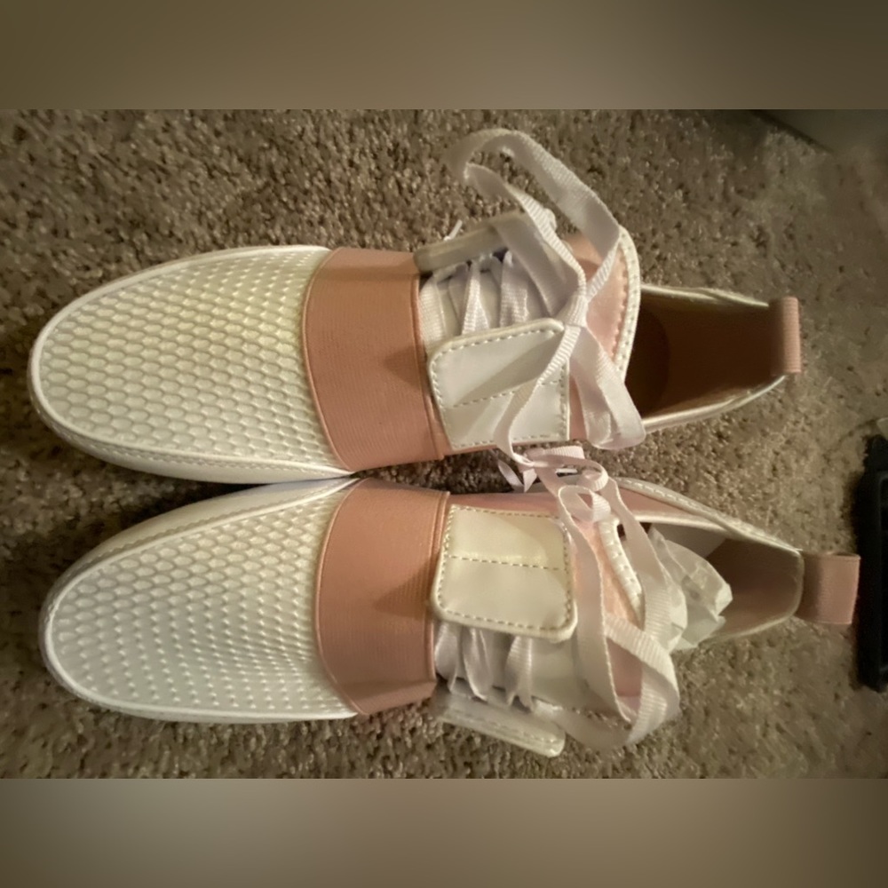 Super Cute women sneaker